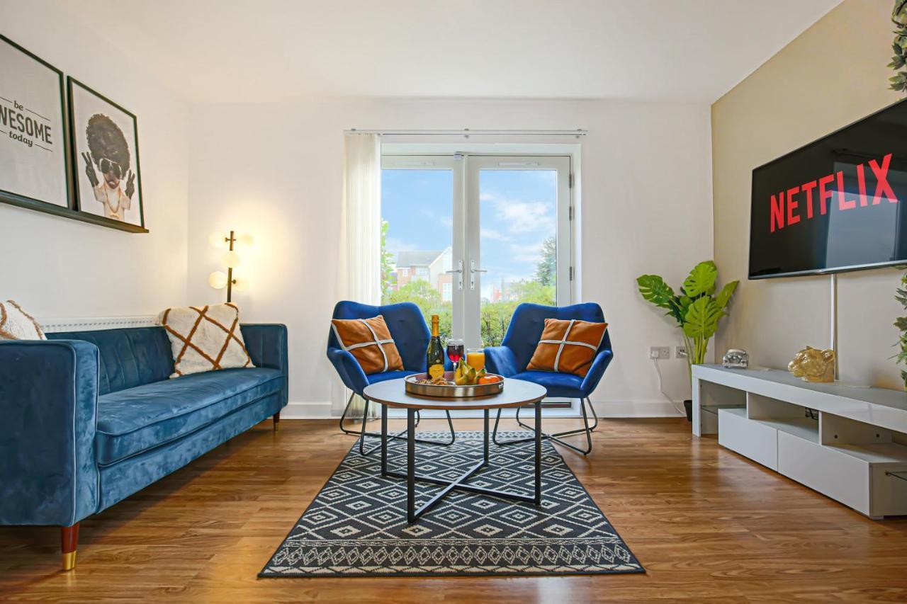 Stylish Apartment With Balcony, Free Parking, Fast Wifi And Smart Tv With Sky And Netflix By Yoko Property Milton Keynes Buitenkant foto